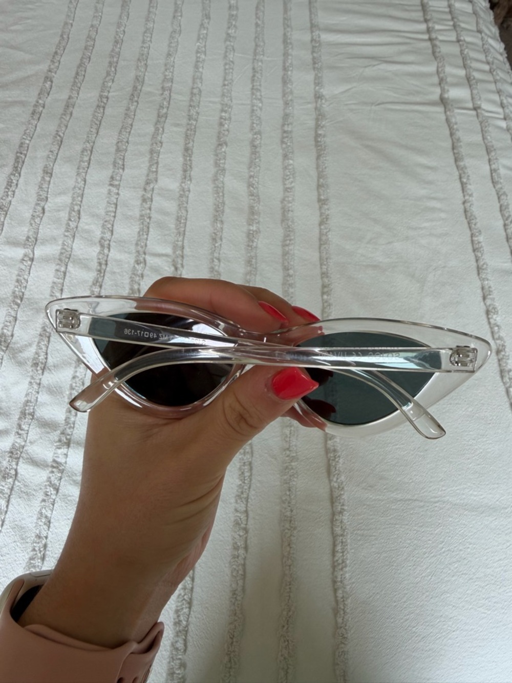 Clear Frame Cat Eye Sunglasses with Pink Mirrored Lenses - Picture 2 of 5